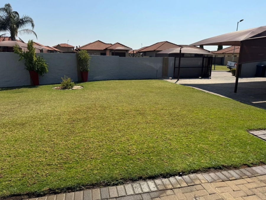 4 Bedroom Property for Sale in Hexrivier Lifestyle Estate North West